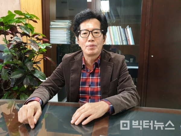 부가가치를 창출하지 못하는 온라인플랫폼은 시장에서 퇴출되어야 한다고 주장하는 소상공인연합회 온라인플랫폼공정화 이기재위원장. 사진=김흥수