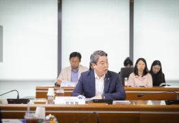 한국남부발전, '부산경제 활성화' 공동기금 전달
