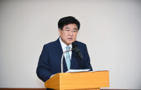 HD현대 권오갑 회장 “위기 극복 위해 힘 합쳐야”