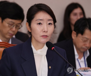 강선우, 자진 사퇴…