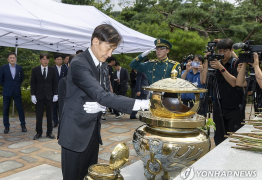 “양심없는 국힘” vs “자숙해도 부족할 판에…”