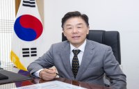 “독립투사들이 저승에서 통곡하시겠다”